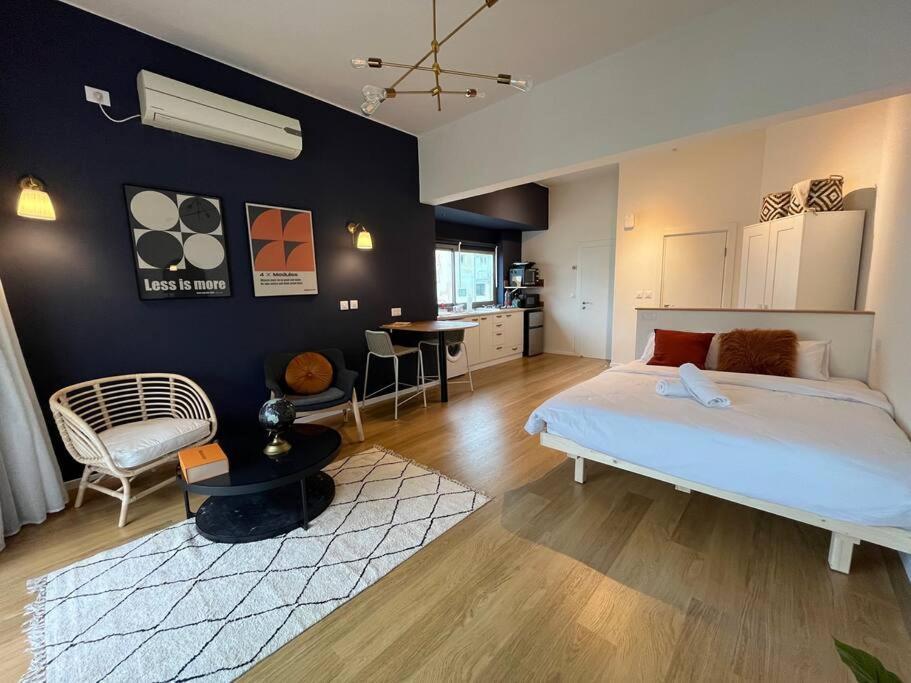 Loft Boutique With Balcony Apartment Tel Aviv Exterior photo